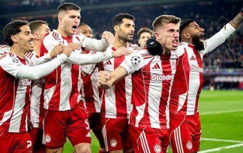 bbin博彩-阿贾克斯上演逆袭，晋级令人眼前一亮(阿贾克斯最新)