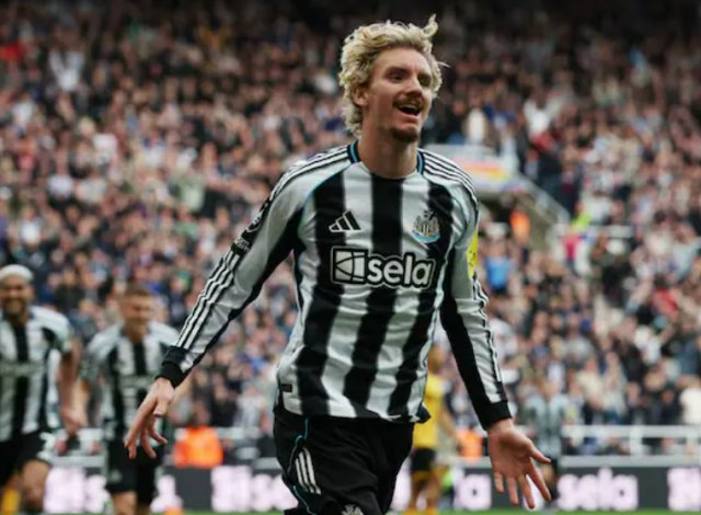 关于沃特福德队长领衔防线,帮助球队守住胜利的信息 关于沃特福德队长领衔防线,帮助球队守住胜利的信息